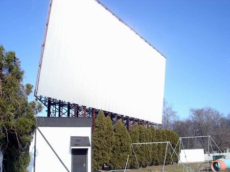 Getty 4 Drive-In Theatre - Screen 1 Repair Winter 2007 From Ron Gross (newer photo)